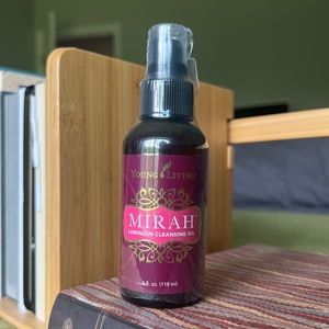 Young Living Oils : Mirah Luminous Cleansing Oil